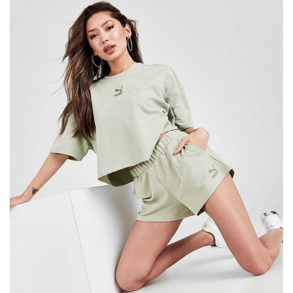 Puma French Terry Womens High Waisted Shorts Size Small 53254074 060 BNWT